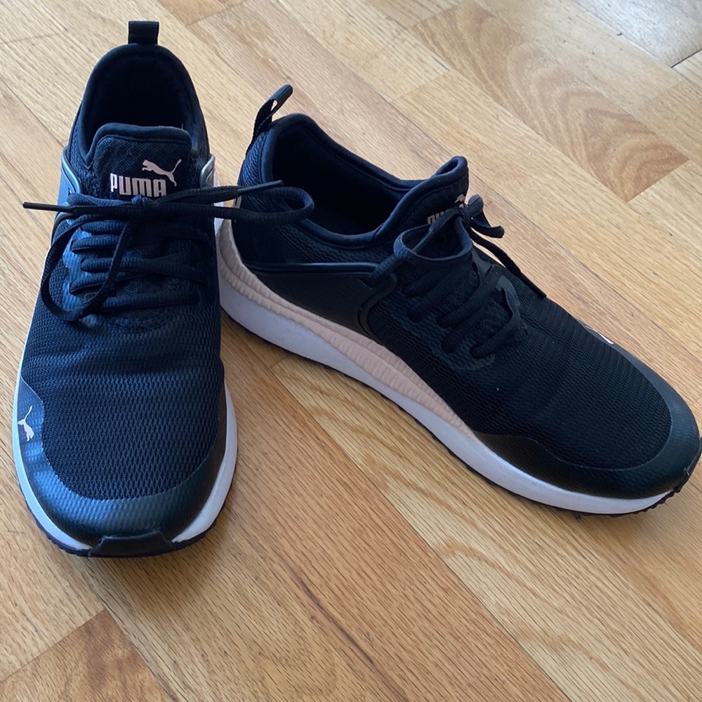 Puma soft foam Black, and light pink with white and black soles